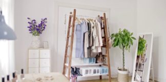 Věšák z žebříku